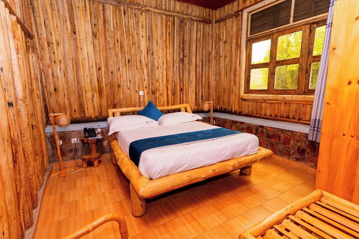Room 2 of 7