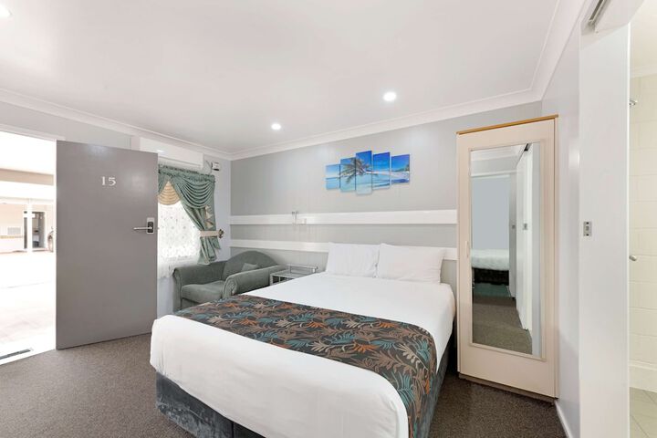 Room 25 of 61