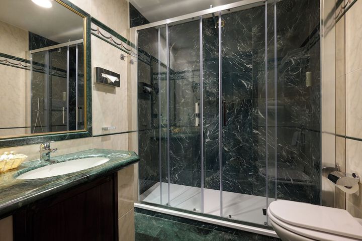 Clean Restrooms