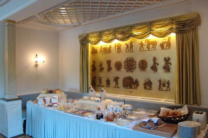 Dining Photos