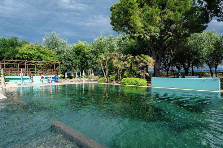Pool 11 of 22