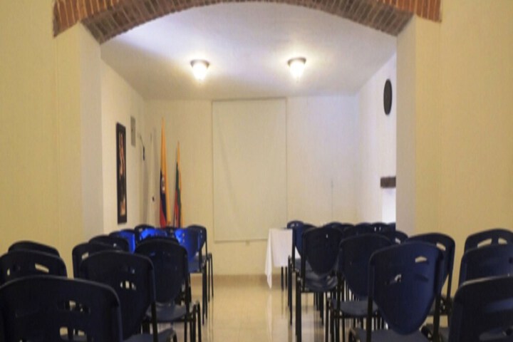 Room 18 of 19