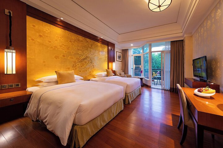 Room 28 of 95