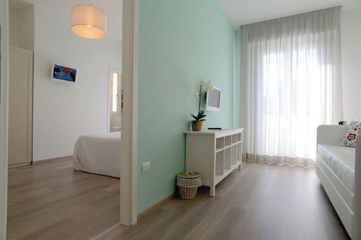 Room 28 of 63