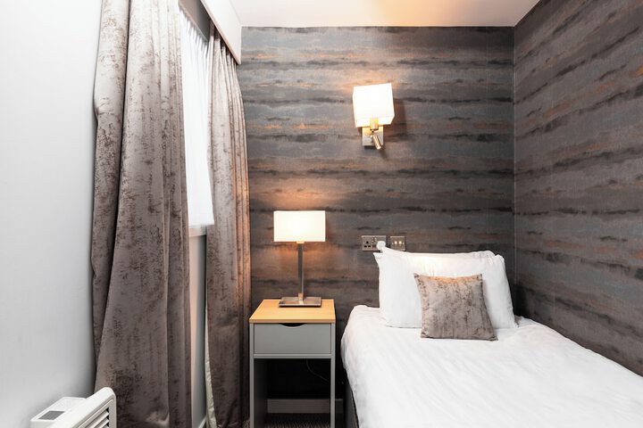 Room 31 of 79