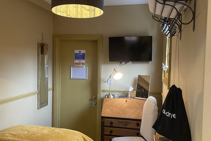 Room 26 of 77