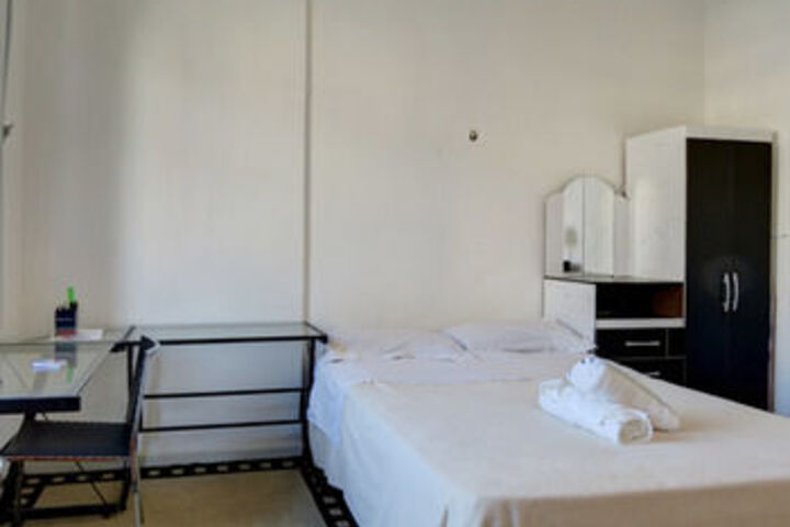 Room 6 of 20