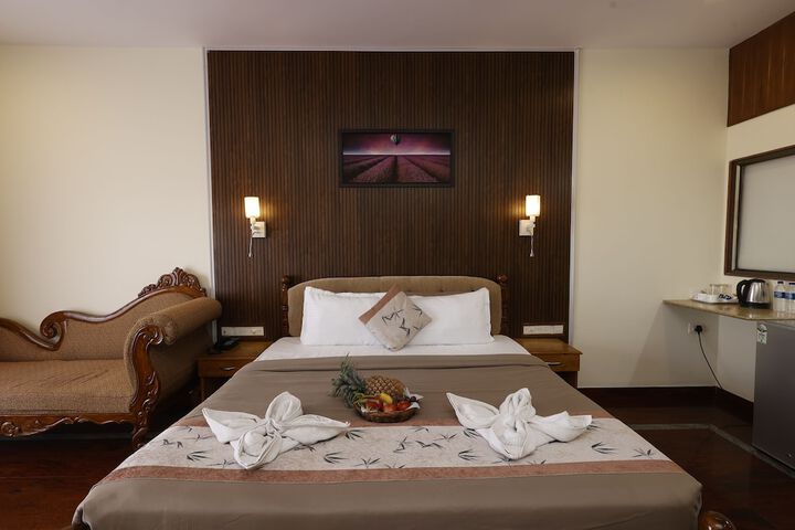 Room 15 of 100