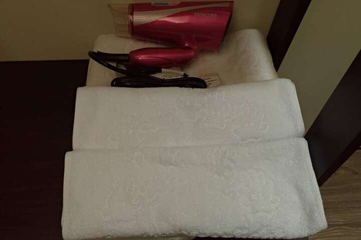 Room 2 of 21