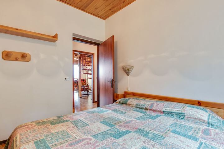 Room 7 of 29