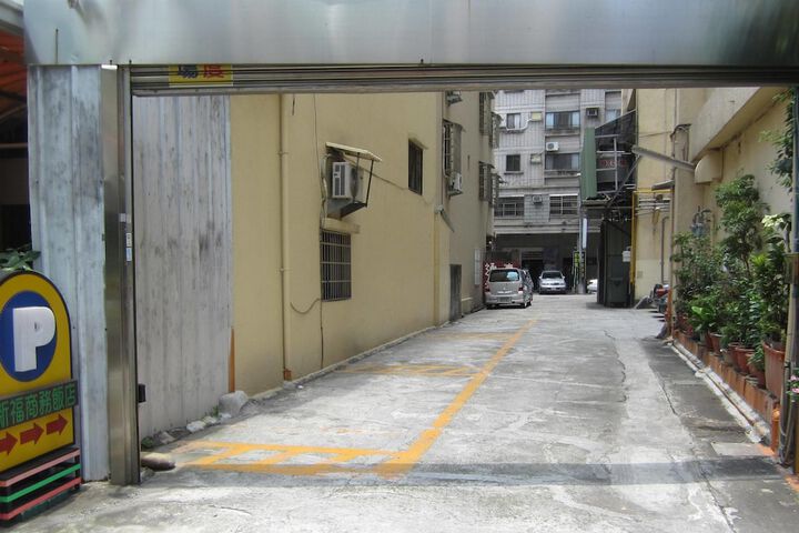 Property Grounds 15 of 17