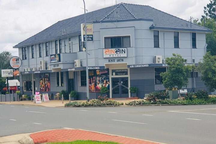 Exterior of Gin Gin Budget Accommodation
