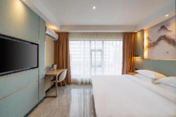 Room 18 of 19