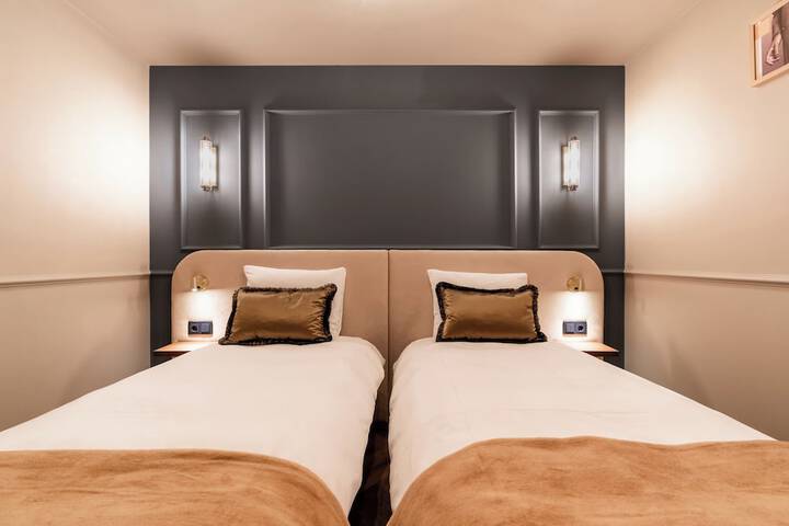 Room 28 of 54