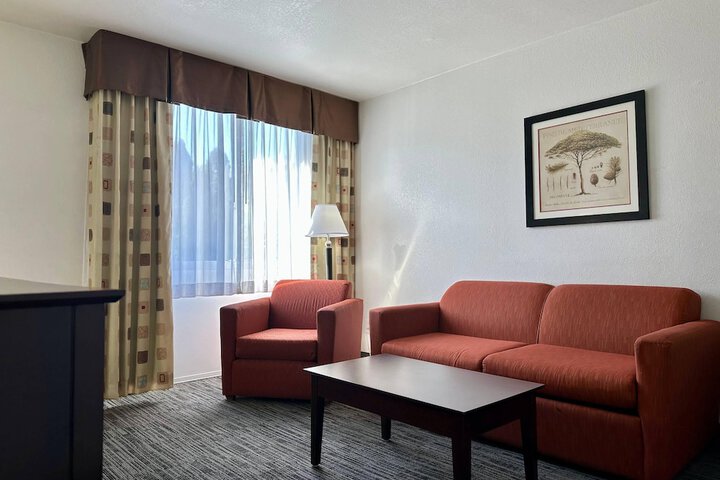 Room 53 of 88