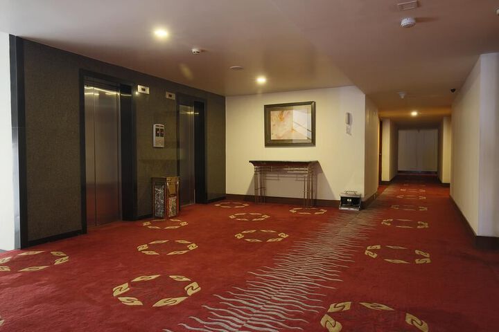 Room 28 of 40