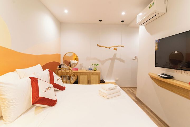 Room 8 of 49