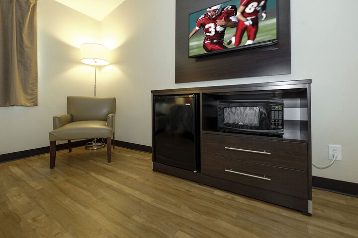 Room 16 of 32