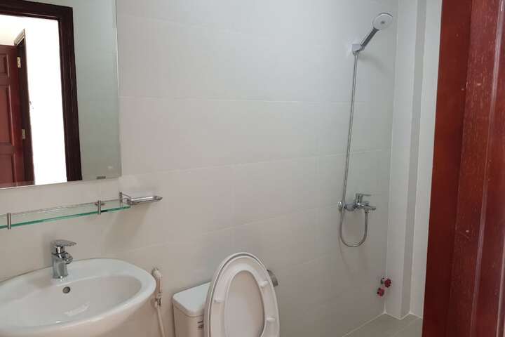 Room 13 of 34