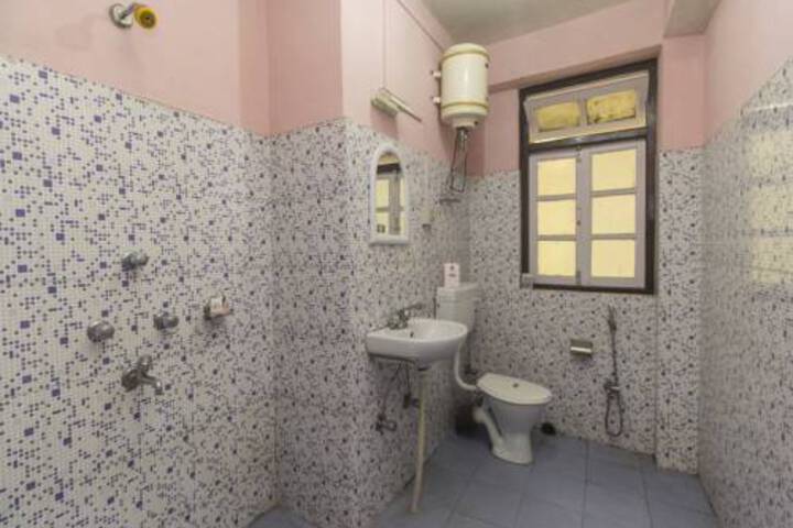 OYO 8488 Hotel Tashi Yang