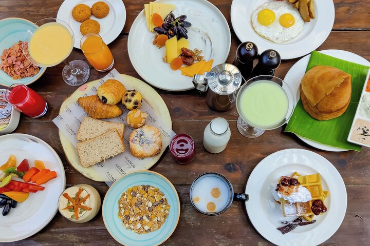 Breakfast/Coffee Service 33 of 52