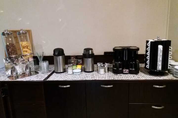 Breakfast/Coffee Service 20 of 40