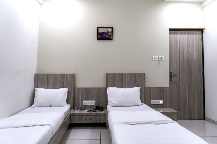 Room 7 of 36