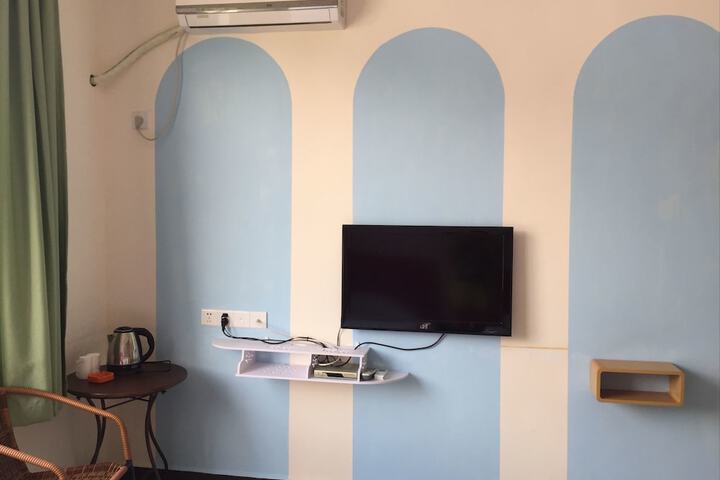 Room 10 of 21