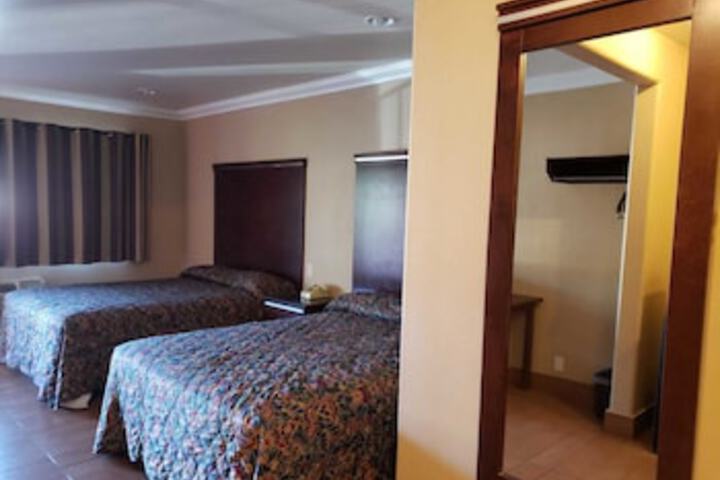 Room 28 of 126