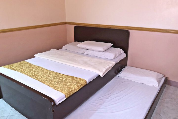 Room 10 of 40