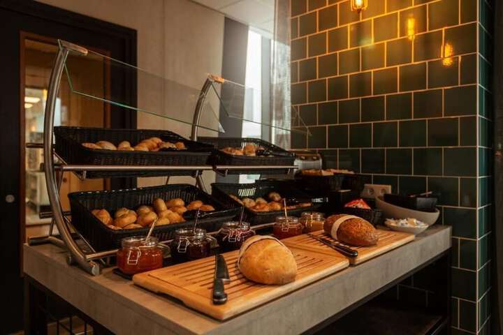 Breakfast/Coffee Service 46 of 60