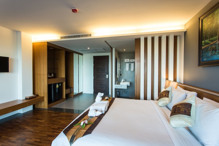 Room 6 of 61