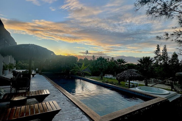 Pool 5 of 10