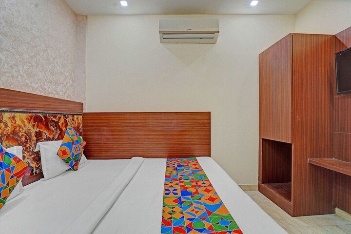 Room 22 of 27