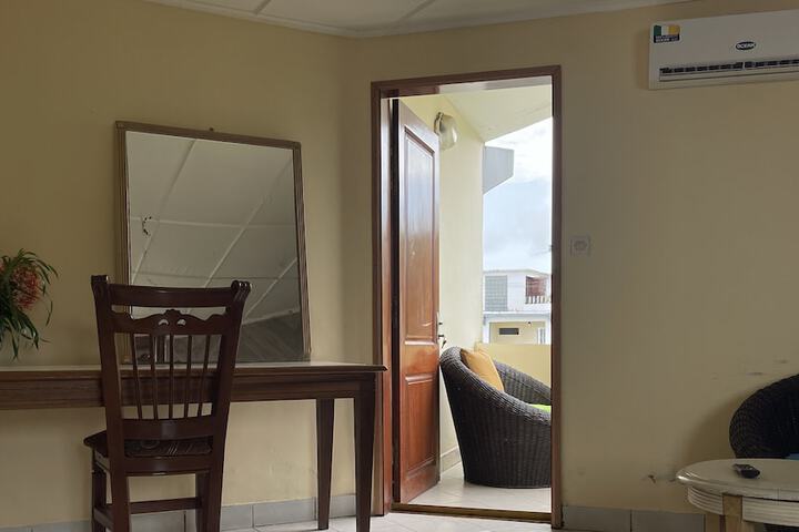 Room 13 of 35