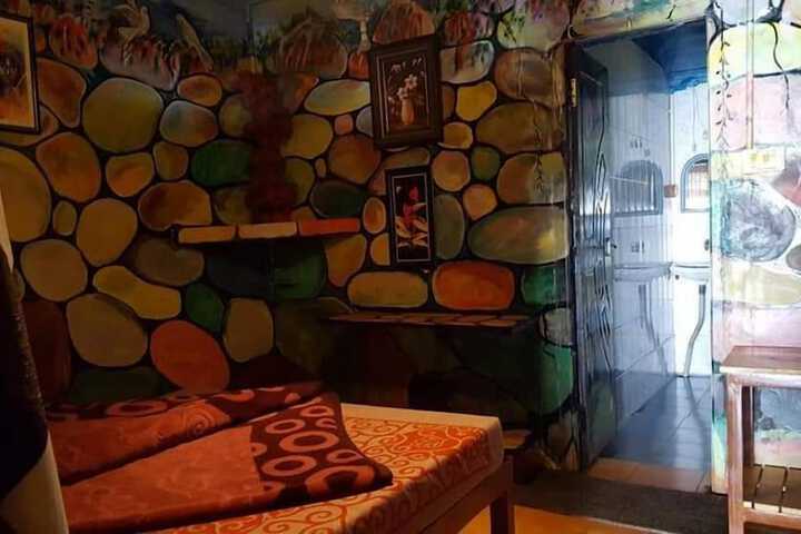 Room 86 of 195