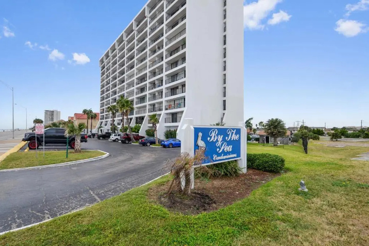 Exterior of By The Sea Resort 210-The Blue Octopus