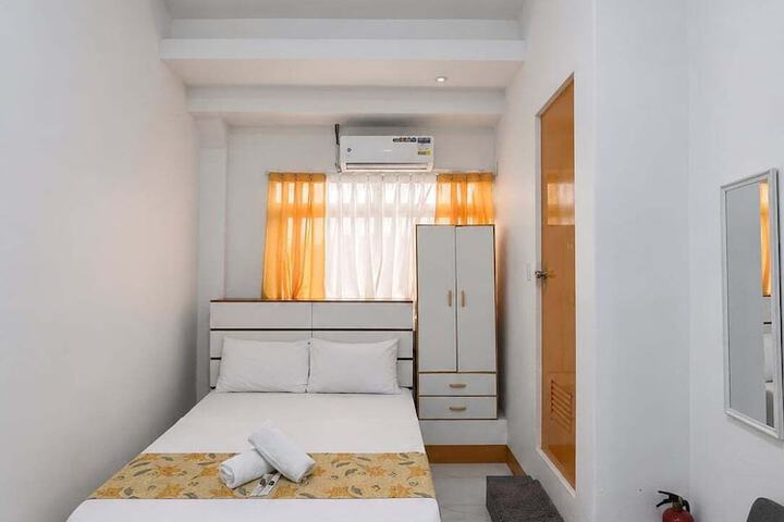 Room 13 of 20