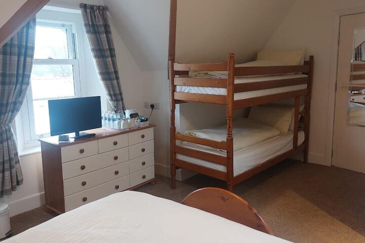 Room 9 of 47