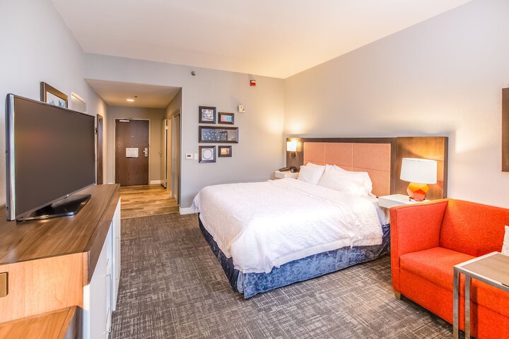 Room 10 of 111