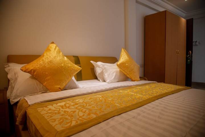 Photo of Gold Plaza Hotel