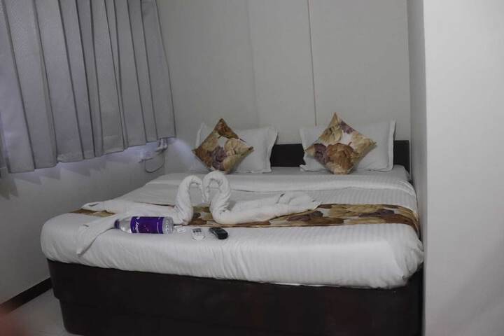 Room 4 of 23