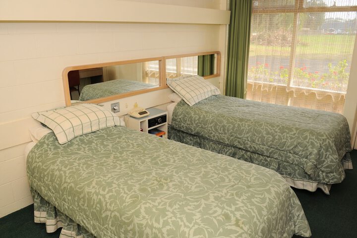 Room 3 of 66