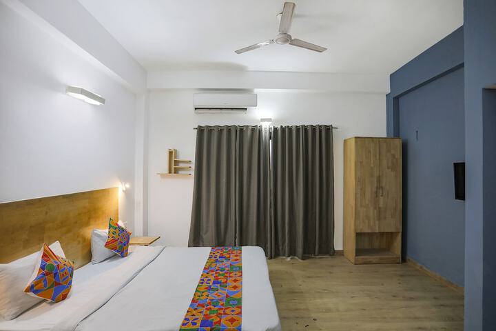 Room 12 of 33