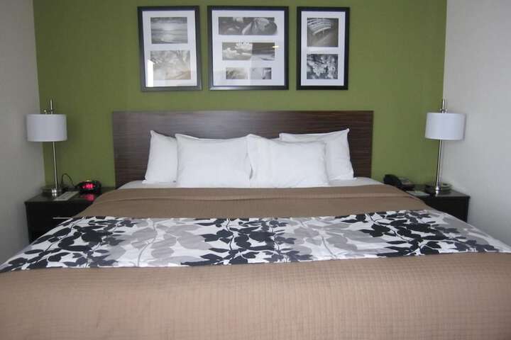 Room 12 of 64