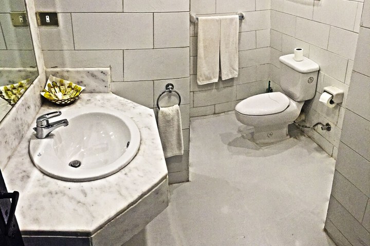 Room 15 of 49