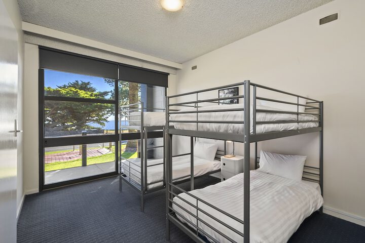 Room 15 of 116
