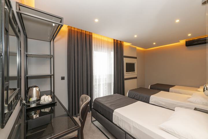 Room 30 of 49