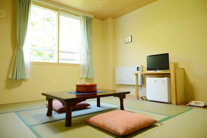 Room 5 of 26