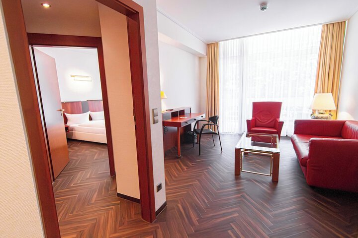 Room 37 of 123